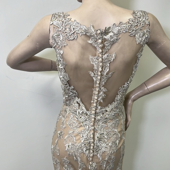 Ivonne D exclusively for Mon Cheri embroidery sleevelessV-neck wedding dress - Picture 11 of 17